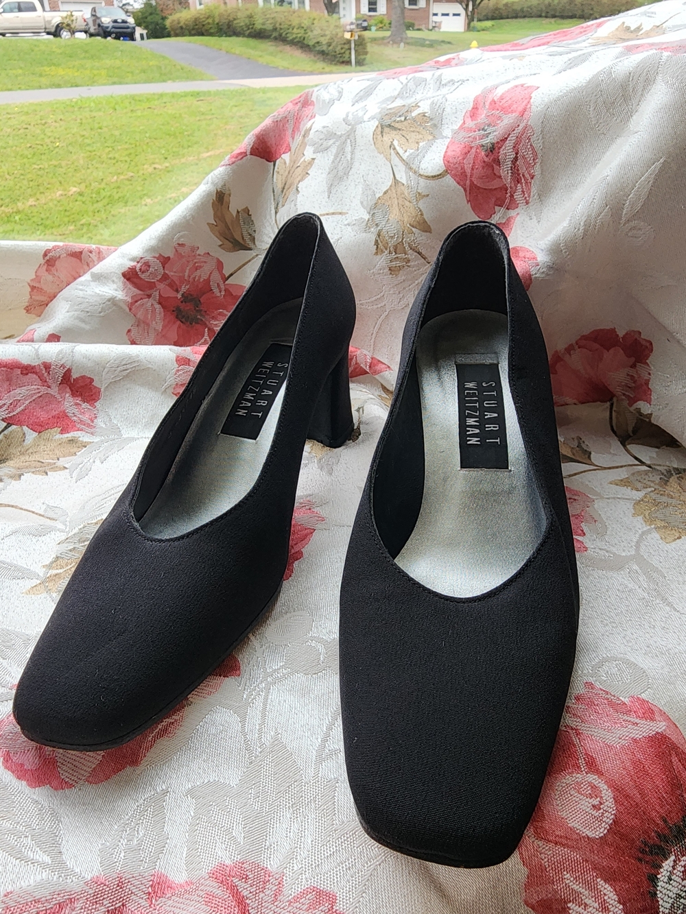 Stuart Weitzman Black Stretch Fabric Mid Heel Pumps 6B Narrow